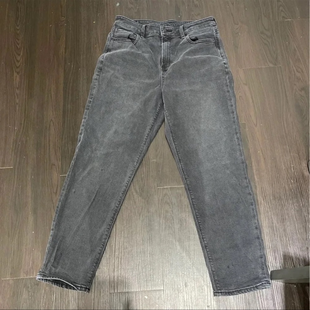 American Eagle Mom Jeans